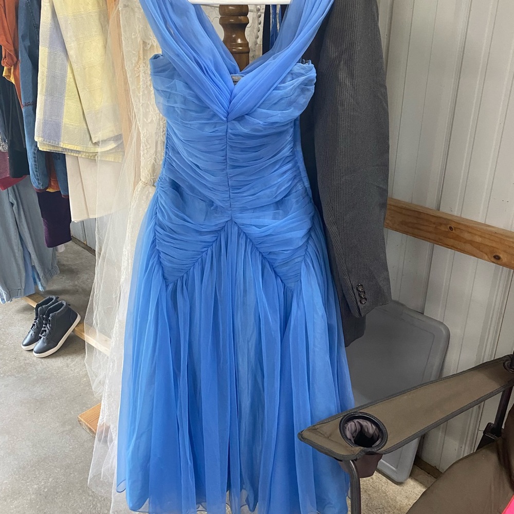 1950’s Emma Domb size 11 - excellent condition waist is 28” waist to bottom 31” - Picture 1 of 4